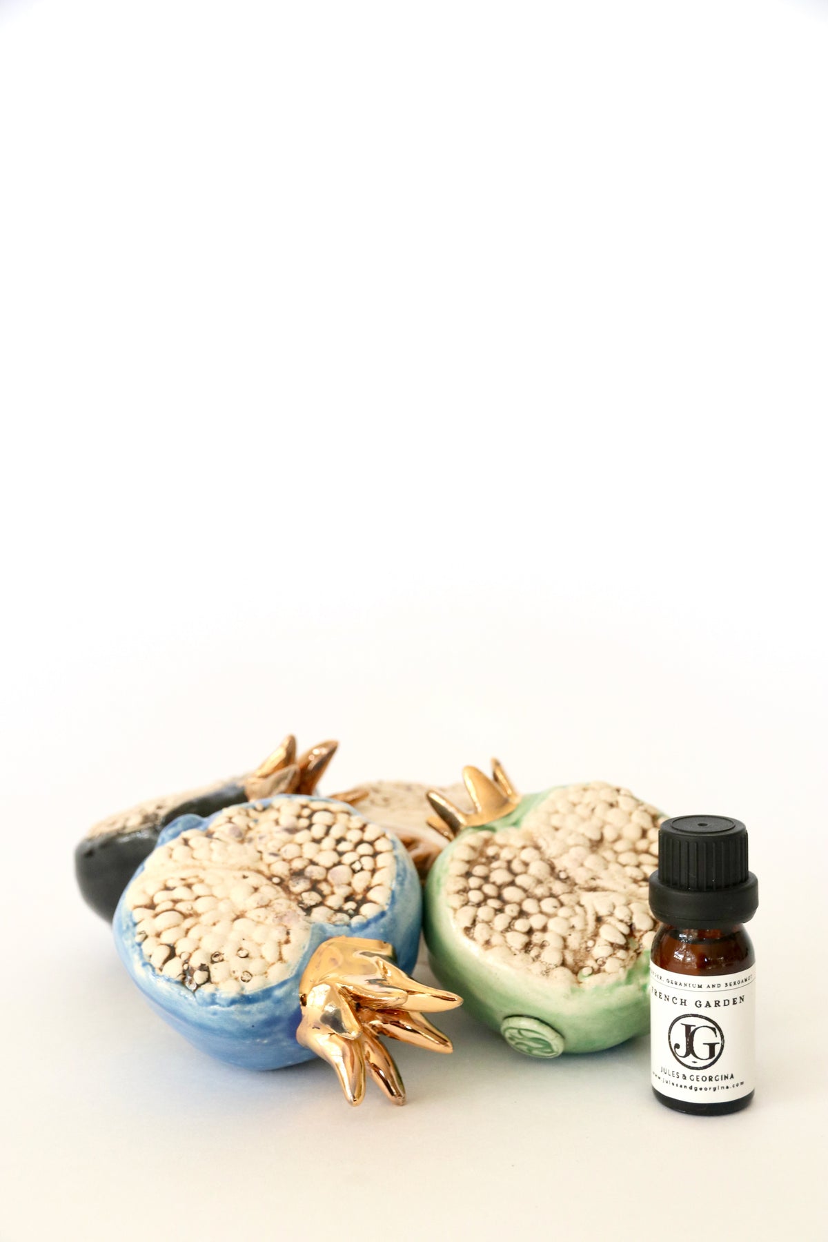 Porous Diffusor Porous Pomegranate Diffuser – JULES & GEORGINA