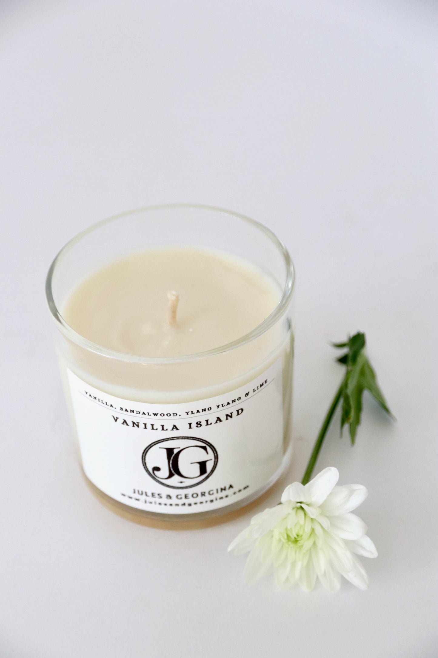 Glass soy wax candle — 265 ml